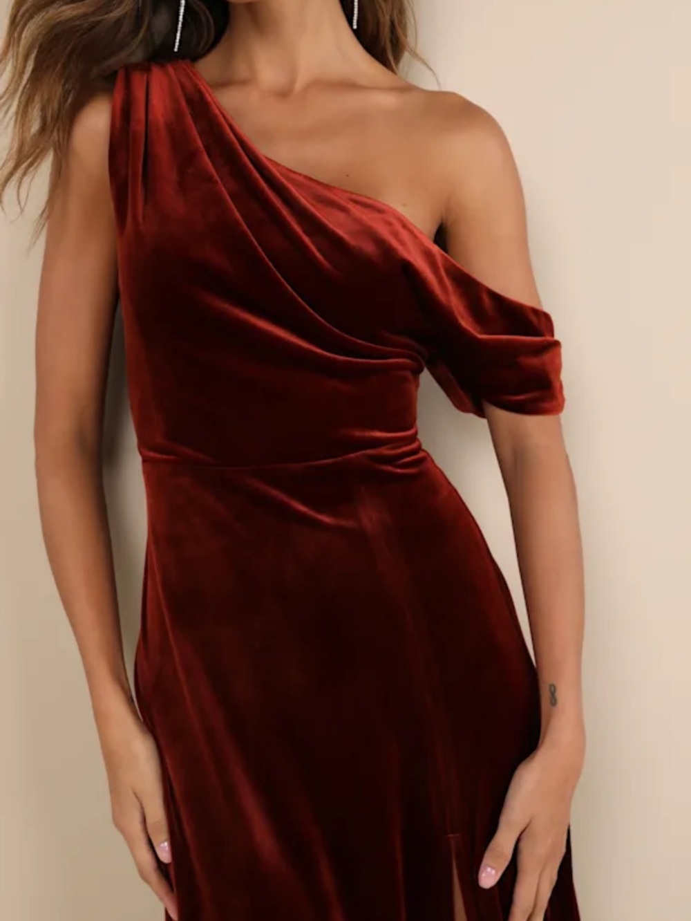 New Lulus Coveted 
Confidence Velvet Evening Gown in Deep Burgundy Sz XS - Picture 6 of 12
